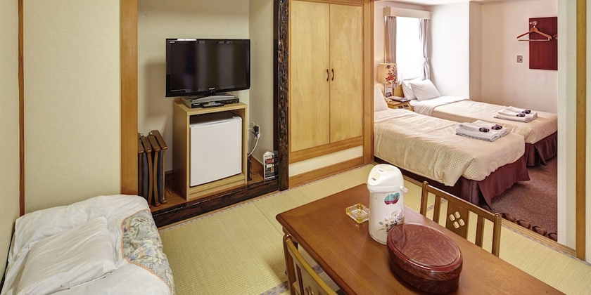 Imagen de la habitación del Hotel Okinawa Sunplaza. Foto 10