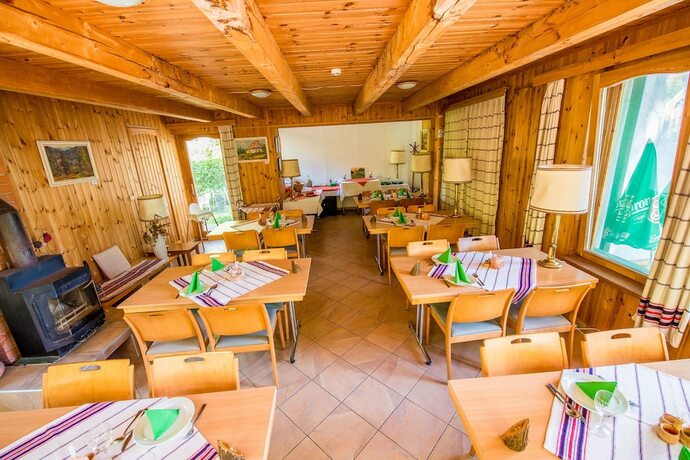 Imagen general del Hotel Oko-Park Panzi&oacute; Kemping &eacute;s Rendezv&eacute;nyk&ouml;zpont. Foto 4