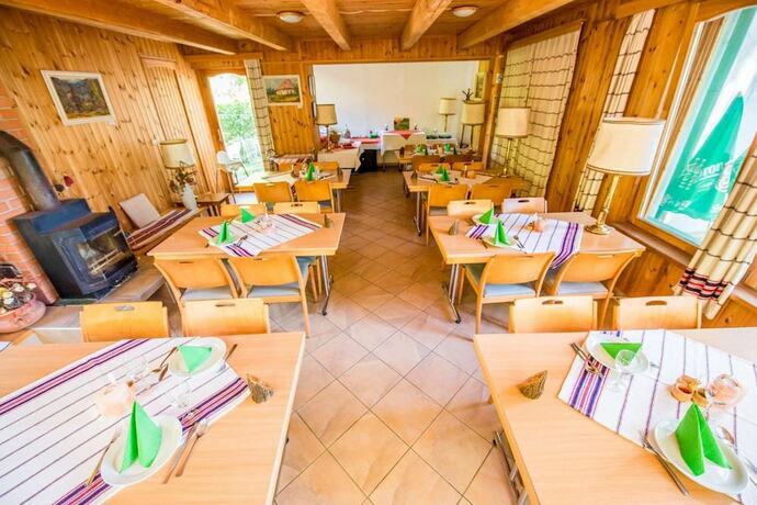 Imagen general del Hotel Oko-Park Panzi&oacute; Kemping &eacute;s Rendezv&eacute;nyk&ouml;zpont. Foto 12