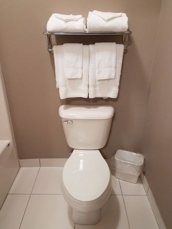 Imagen de la habitación del Hotel Okoboji Inn and Suites. Foto 8