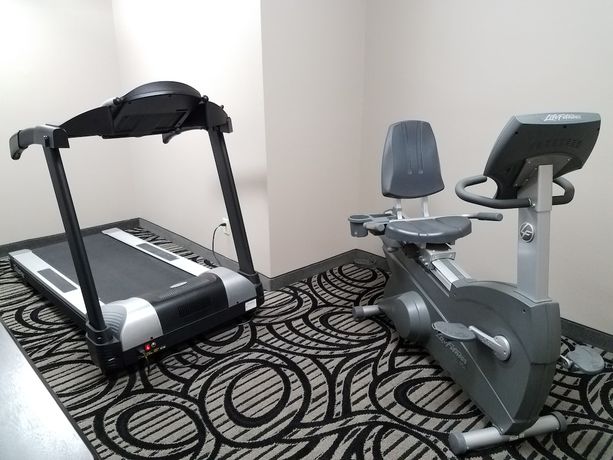 Imagen de los interiores del Hotel Okoboji Inn and Suites. Foto 18