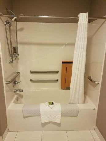 Imagen de la habitación del Hotel Okoboji Inn and Suites. Foto 17
