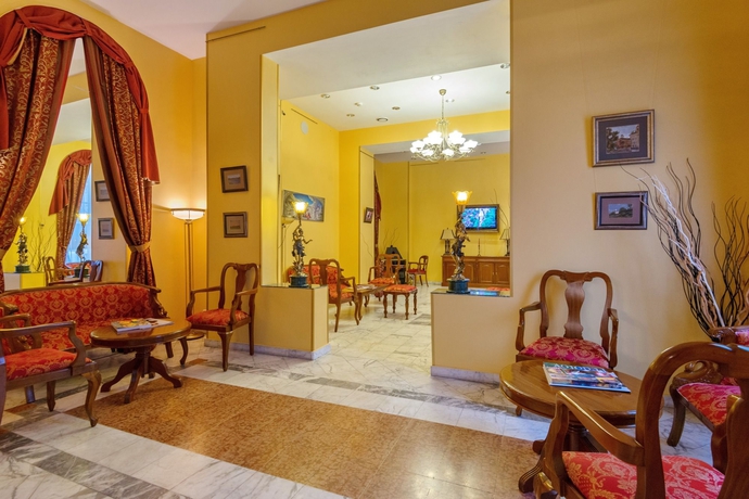 Imagen de los interiores del Hotel Oksana. Foto 14
