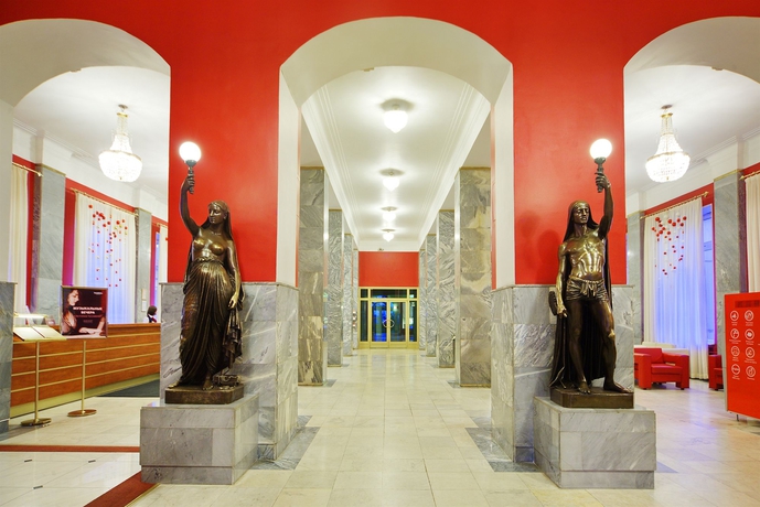 Imagen de los interiores del Hotel Oktiabrskaya. Foto 12