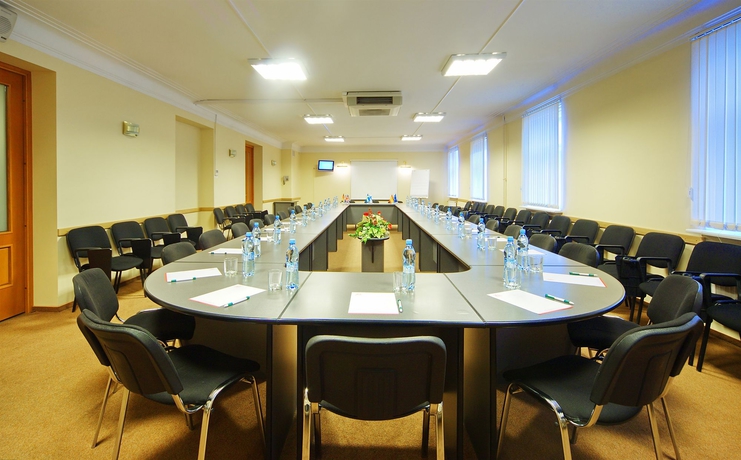 Imagen de los interiores del Hotel Oktiabrskaya. Foto 15