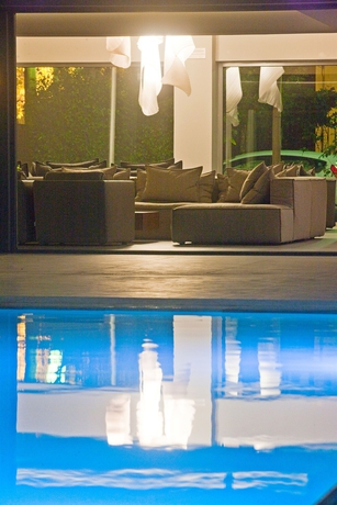 Imagen de la piscina del Hotel Oktober Downtown Boutique. Foto 12