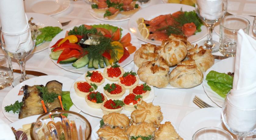 Imagen del bar/restaurante del Hotel Oktyabrskaya Ulyanovsk. Foto 3