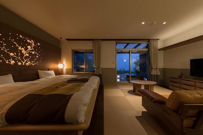 Imagen de la habitación del Hotel Okuhita Onsen Umehibiki. Foto 15