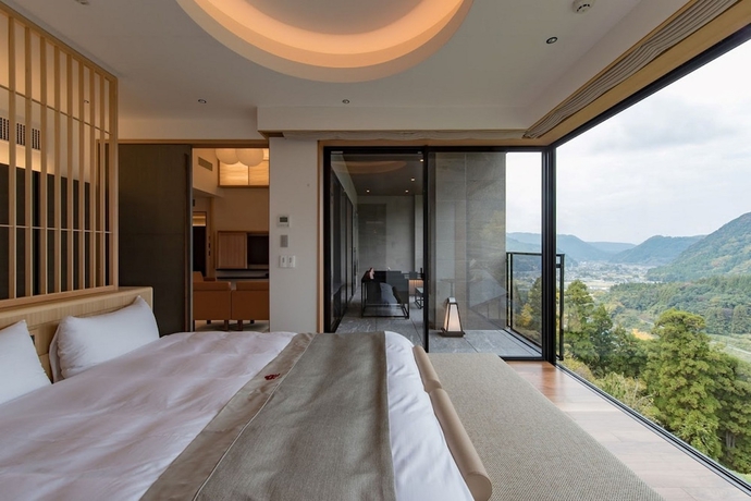 Imagen de la habitación del Hotel Okuhita Onsen Umehibiki. Foto 16