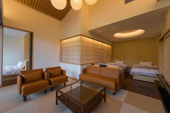 Imagen de la habitación del Hotel Okuhita Onsen Umehibiki. Foto 17