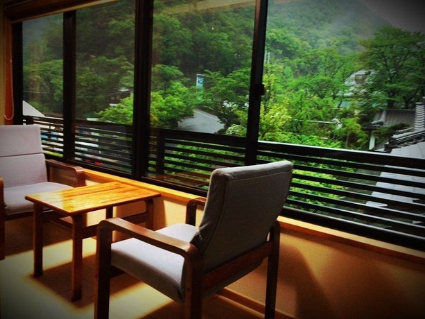 Imagen de la habitación del Hotel Okumizuma Onsen. Foto 4