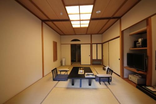 Imagen de la habitación del Hotel Okunoin Tokugawa. Foto 8