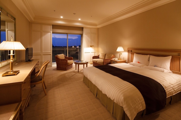 Imagen de la habitación del Hotel Okura Akademia Park. Foto 8