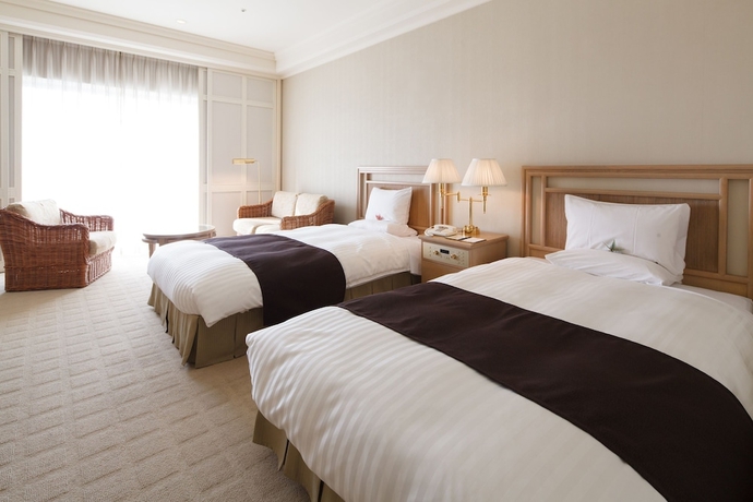 Imagen de la habitación del Hotel Okura Akademia Park. Foto 13