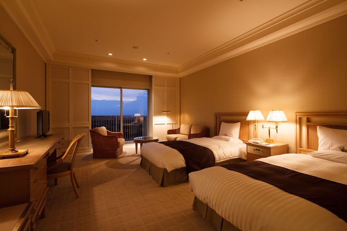 Imagen de la habitación del Hotel Okura Akademia Park. Foto 14