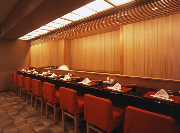 Imagen del bar/restaurante del Hotel Okura Niigata. Foto 2