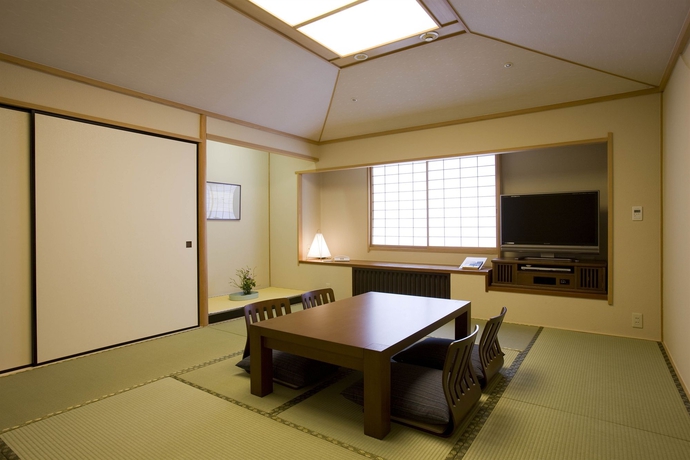 Imagen de la habitación del Hotel Okura Tokyo Bay. Foto 9