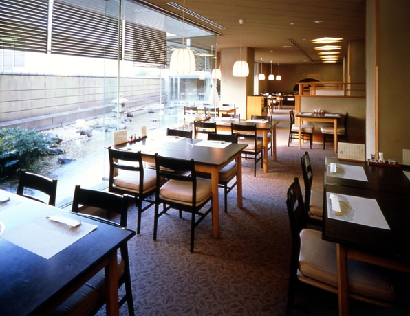 Imagen del bar/restaurante del Hotel Okura Tokyo Bay. Foto 3