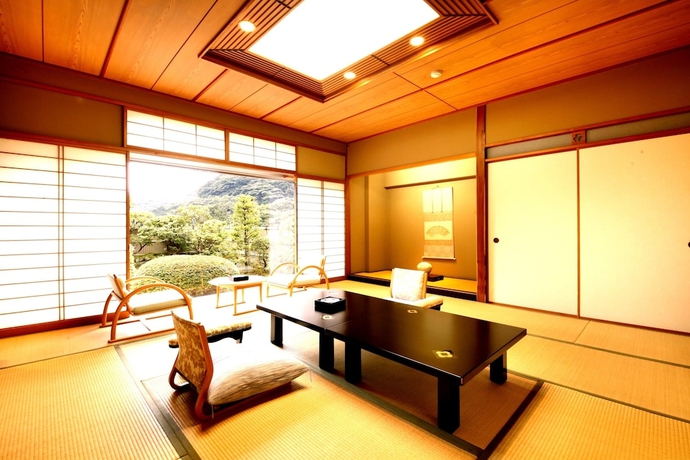 Imagen de la habitación del Hotel Okuyumoto. Foto 5