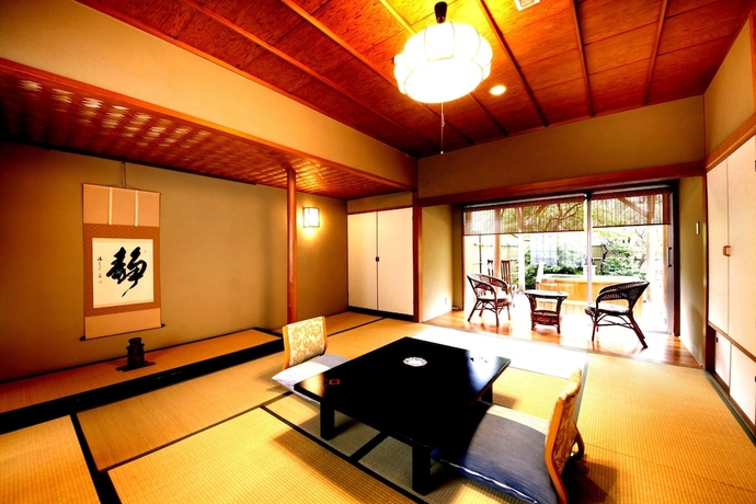 Imagen de la habitación del Hotel Okuyumoto. Foto 7