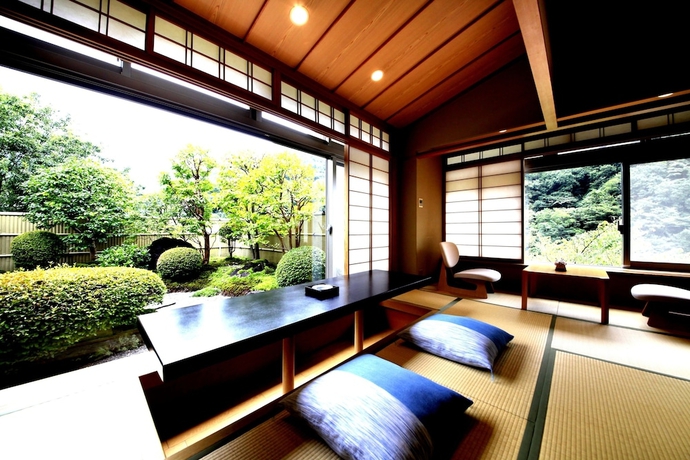 Imagen de la habitación del Hotel Okuyumoto. Foto 8