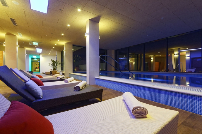 Imagen de la piscina del Hotel Ola - Adults Only. Foto 17