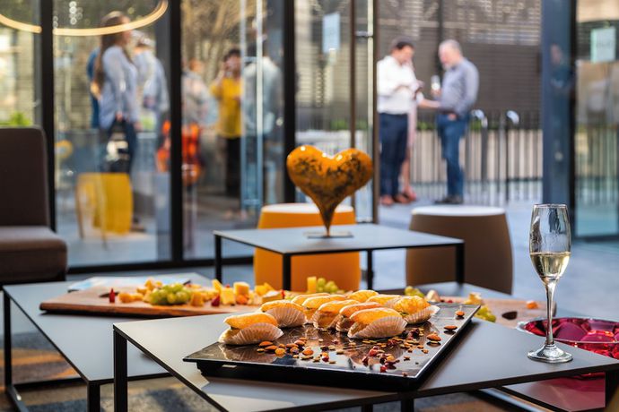 Imagen de los interiores del Hotel Ola Santiago Providencia, Tapestry Collection by Hilton. Foto 18