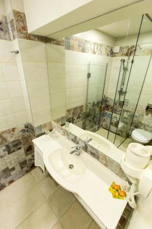 Imagen de la habitación del Hotel Olanesti & Spa Medical. Foto 7