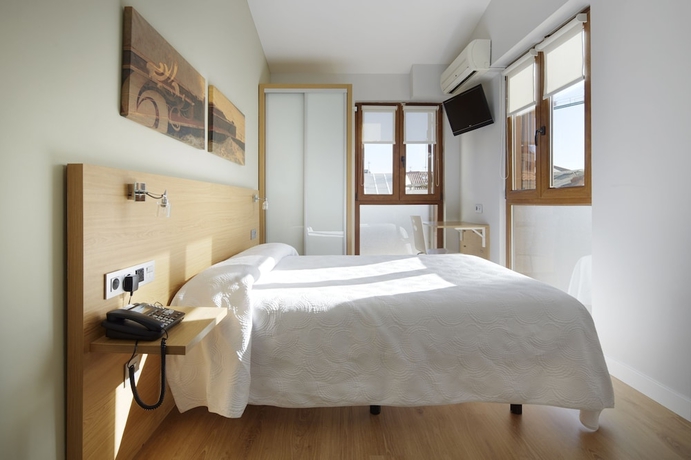 Imagen de la habitación del Hotel Olatu. Foto 9