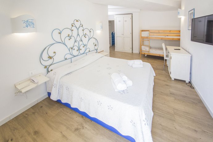 Imagen de la habitación del Hotel Olbia City. Foto 5