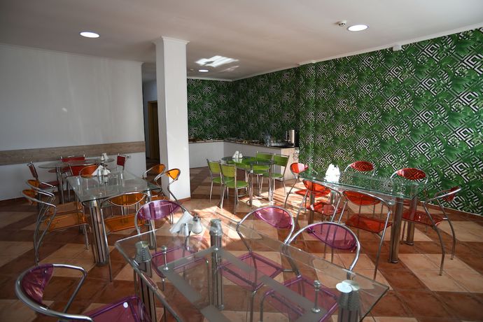 Imagen del bar/restaurante del Hotel Old Alisa. Foto 2