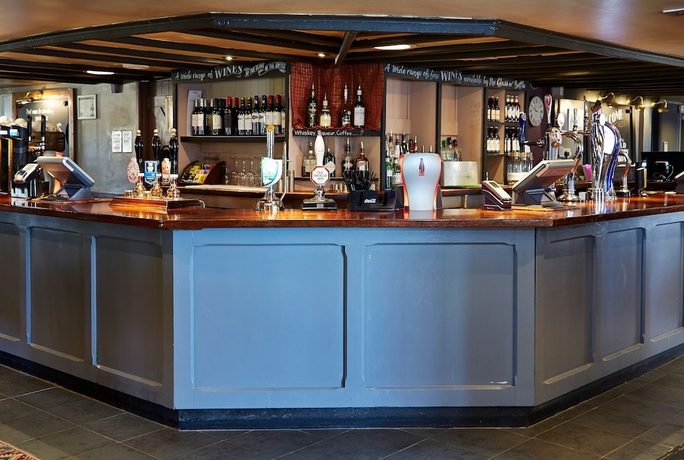 Imagen del bar/restaurante del Hotel Old Ferry Boat St Ives By Greene King Inns. Foto 7