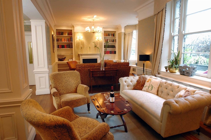 Imagen de los interiores del Hotel Old Ground. Foto 13