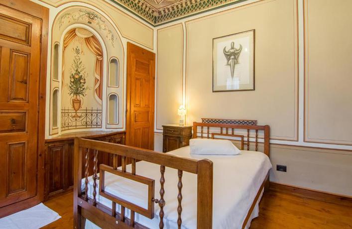 Imagen de la habitación del Hotel Old Legends. Foto 3
