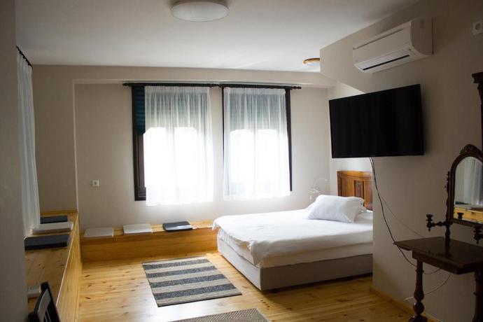 Imagen de la habitación del Hotel Old Legends. Foto 6
