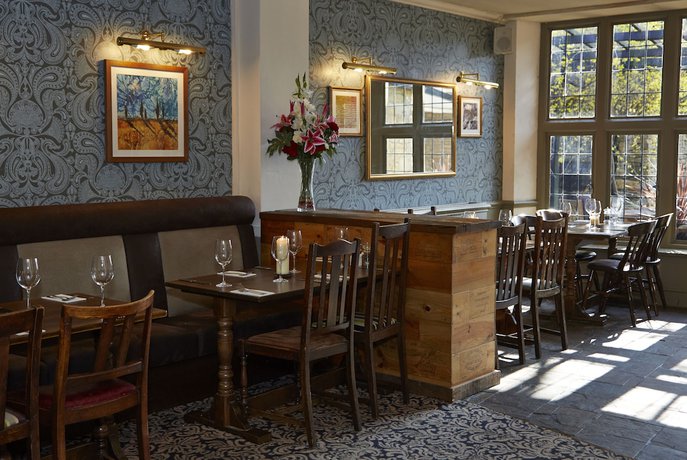 Imagen del bar/restaurante del Hotel Old Manse Bourton by Greene King Inns. Foto 6