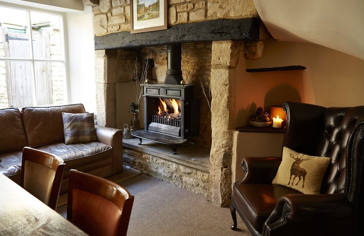 Imagen del bar/restaurante del Hotel Old Manse Bourton by Greene King Inns. Foto 8