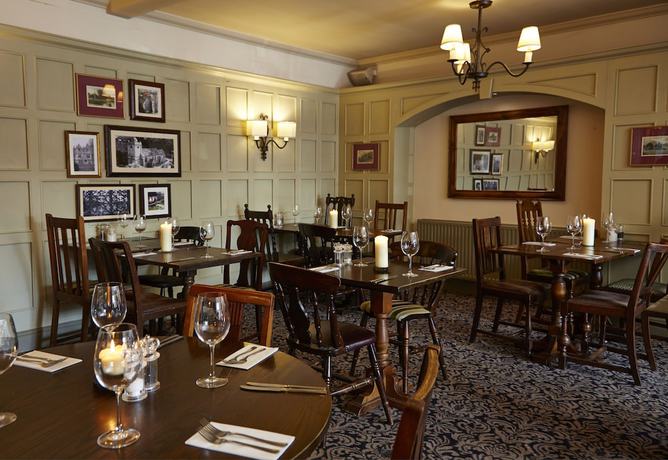 Imagen del bar/restaurante del Hotel Old Manse Bourton by Greene King Inns. Foto 11