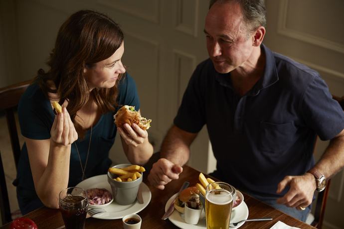 Imagen del bar/restaurante del Hotel Old Manse Bourton by Greene King Inns. Foto 15