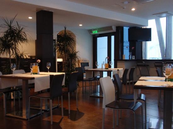 Imagen del bar/restaurante del Hotel Old Mill. Foto 2