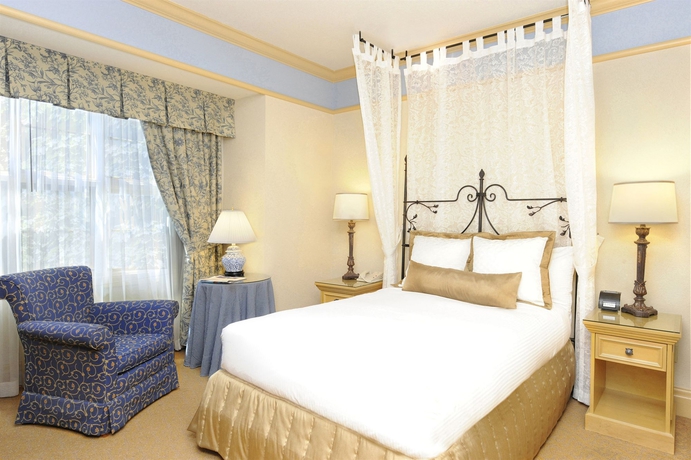 Imagen de la habitación del Hotel Old Mill Toronto. Foto 4