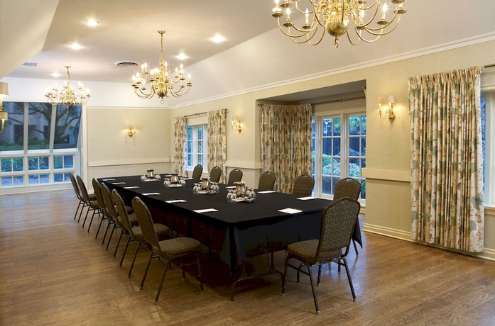 Imagen del bar/restaurante del Hotel Old Mill Toronto. Foto 3