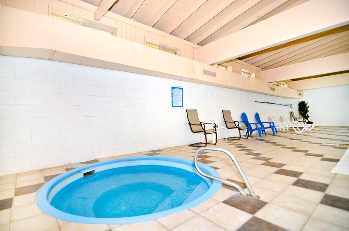 Imagen de la piscina del Hotel Old Mill and Suites. Foto 6