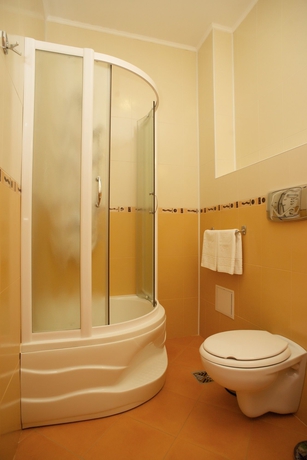 Imagen de la habitación del Hotel Old Port. Foto 7