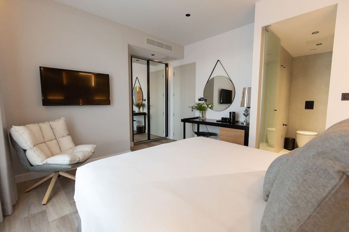 Imagen de la habitación del Hotel Old Port, Limasol. Foto 9