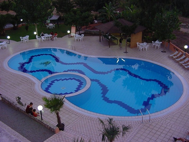 Imagen general del Hotel Old River. Foto 5