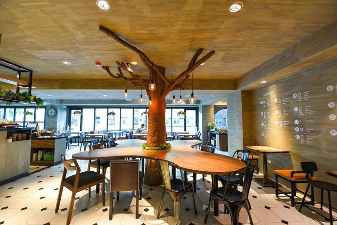 Imagen de los interiores del Hotel Old School - Nan Fun House Hotel. Foto 9