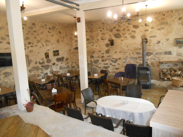 Imagen del bar/restaurante del Hotel Old Seti. Foto 2