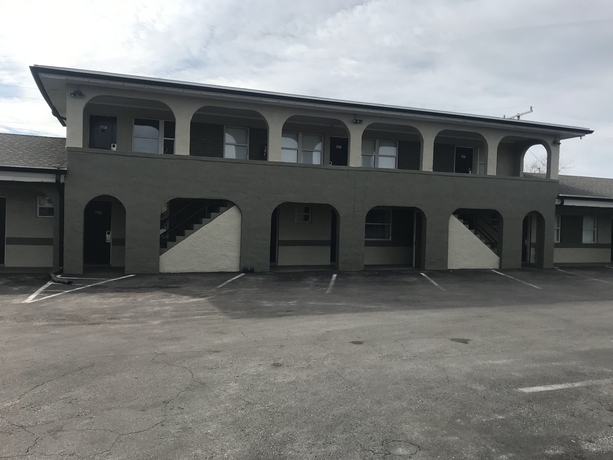 Imagen de los exteriores del Hotel Old Town Inn, Anastasia. Foto 18