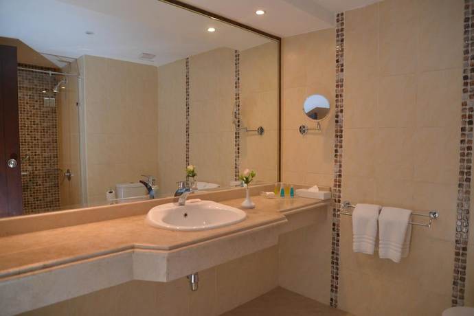 Imagen de la habitación del Hotel Old Vic Sharm Resort. Foto 9